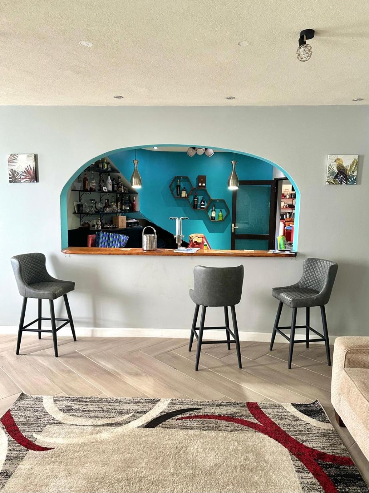 Shkyblue Suites Крайст Чърч Екстериор снимка