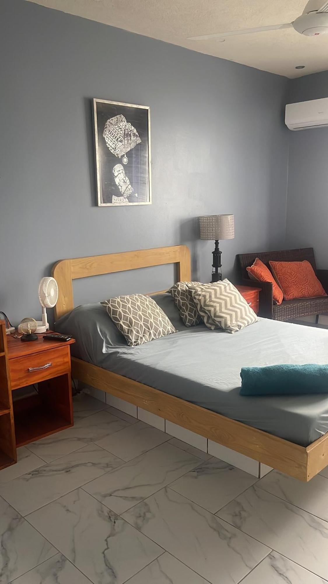 Shkyblue Suites Крайст Чърч Екстериор снимка