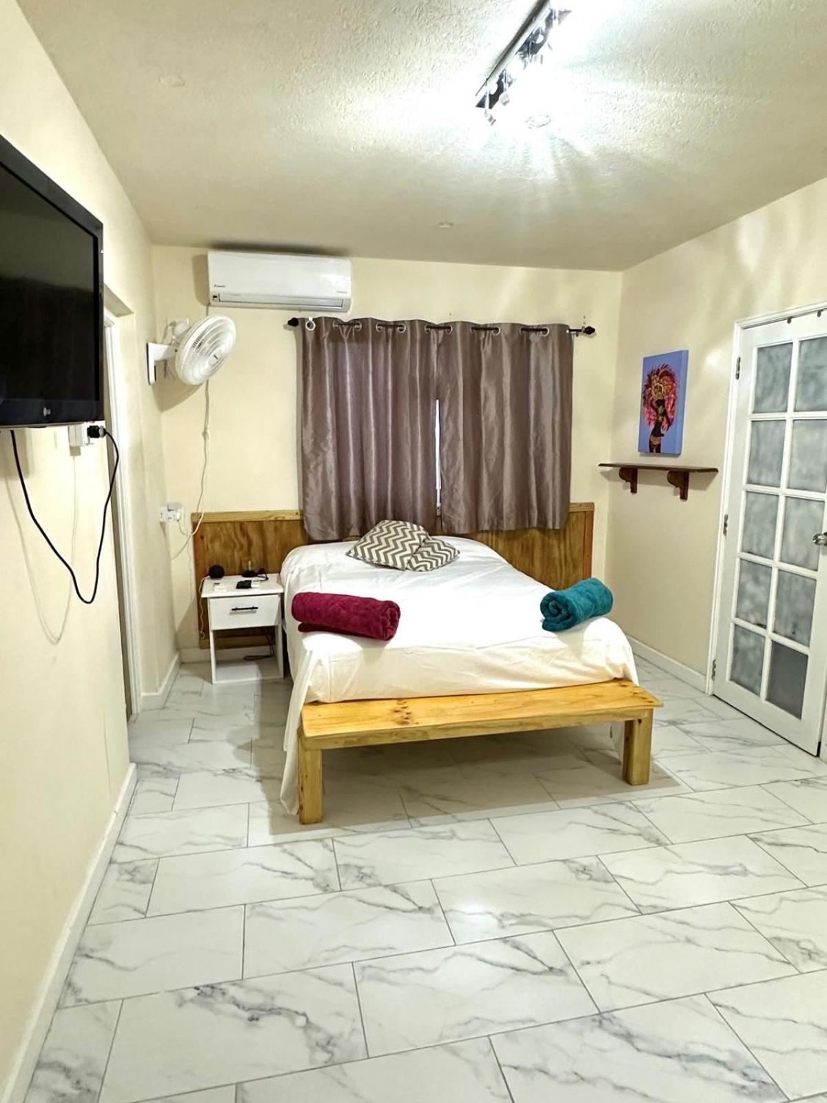 Shkyblue Suites Крайст Чърч Екстериор снимка